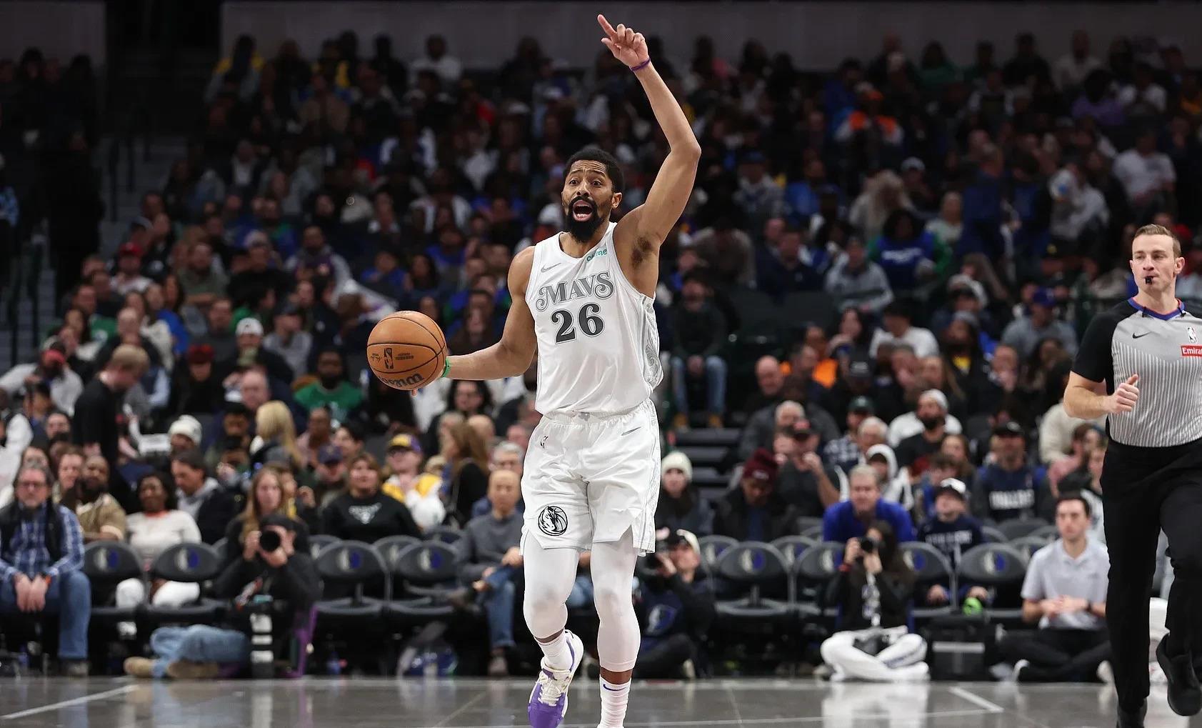 关于公牛强势独行侠，萨博尼斯惊艳世界的信息