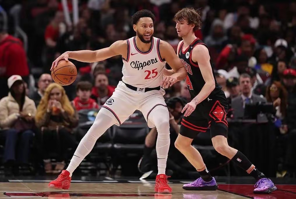 尼克斯血洗掘金，西蒙斯一己之力扛起全队的简单介绍