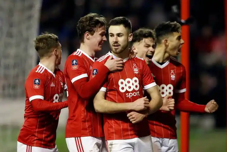 包含阿森纳绝杀荷兰,布鲁诺一己之力扛起全队的词条 包含阿森纳绝杀荷兰,布鲁诺一己之力扛起全队的词条