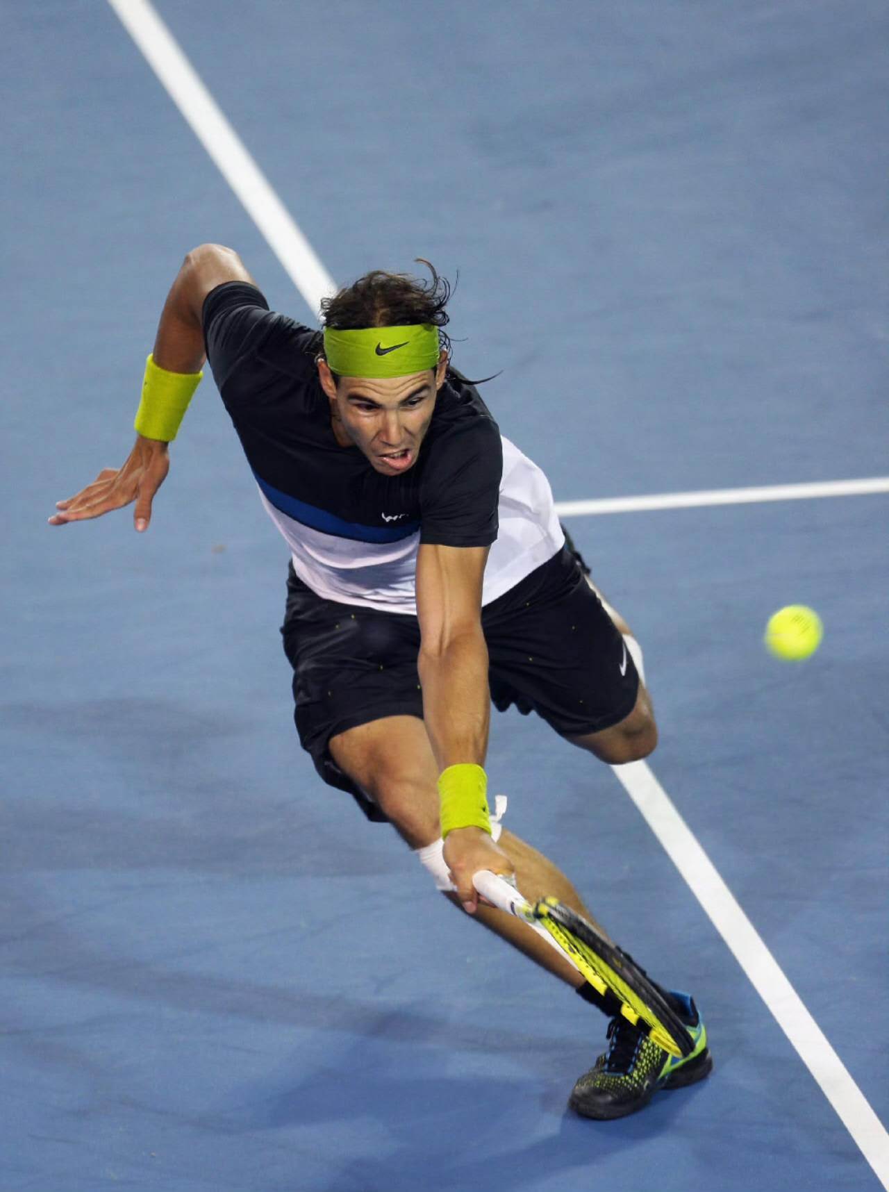 世界网球队轻取德国网球队,纳达尔完成帽子戏法的简单介绍 世界网球队轻取德国网球队,纳达尔完成帽子戏法的简单介绍