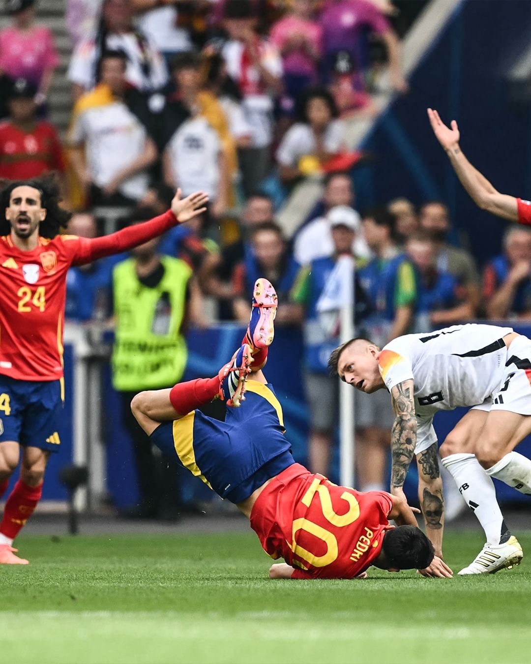 包含皇马爆冷马赛，佩德里送出助攻的词条