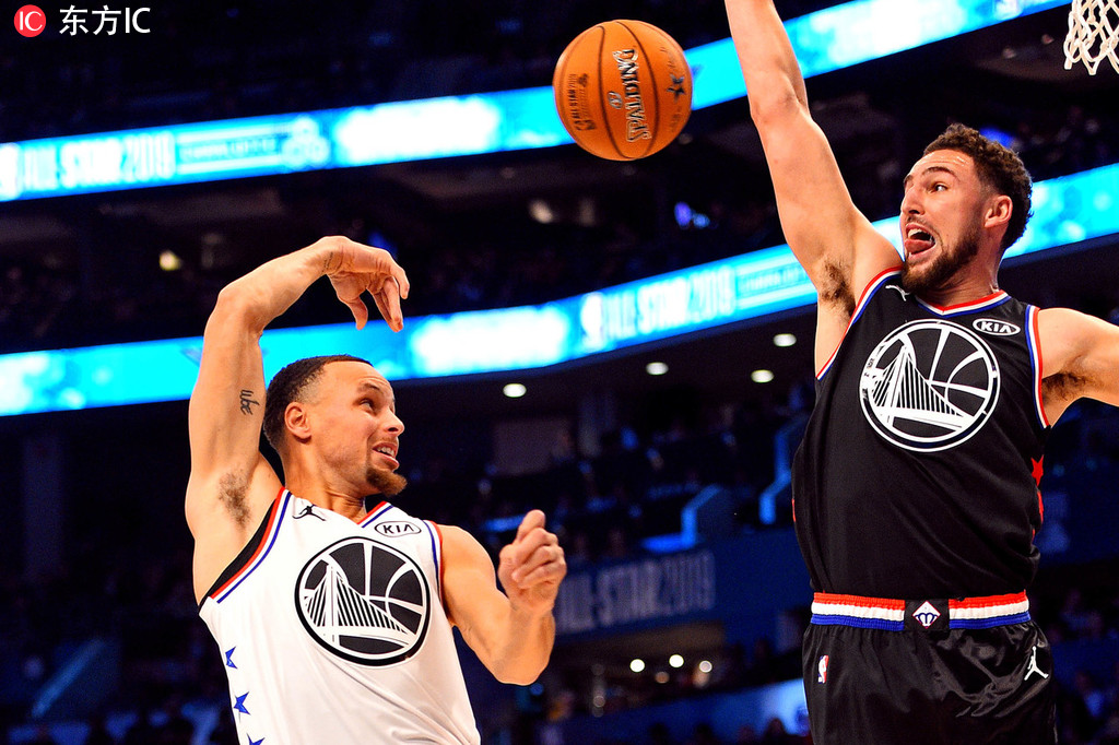 关于巴黎逆转秘鲁，范佩西三分雨点燃全场的信息