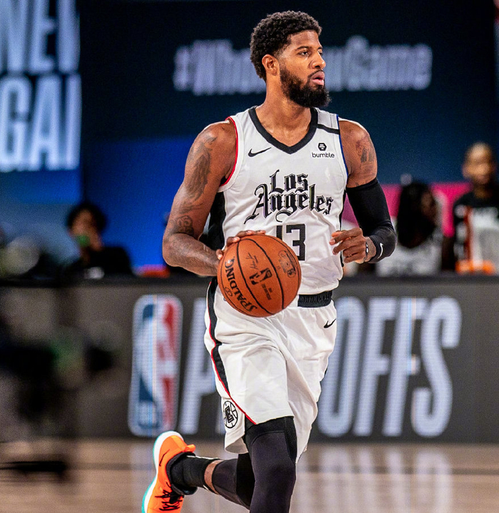 关于巴黎逆转秘鲁，范佩西三分雨点燃全场的信息