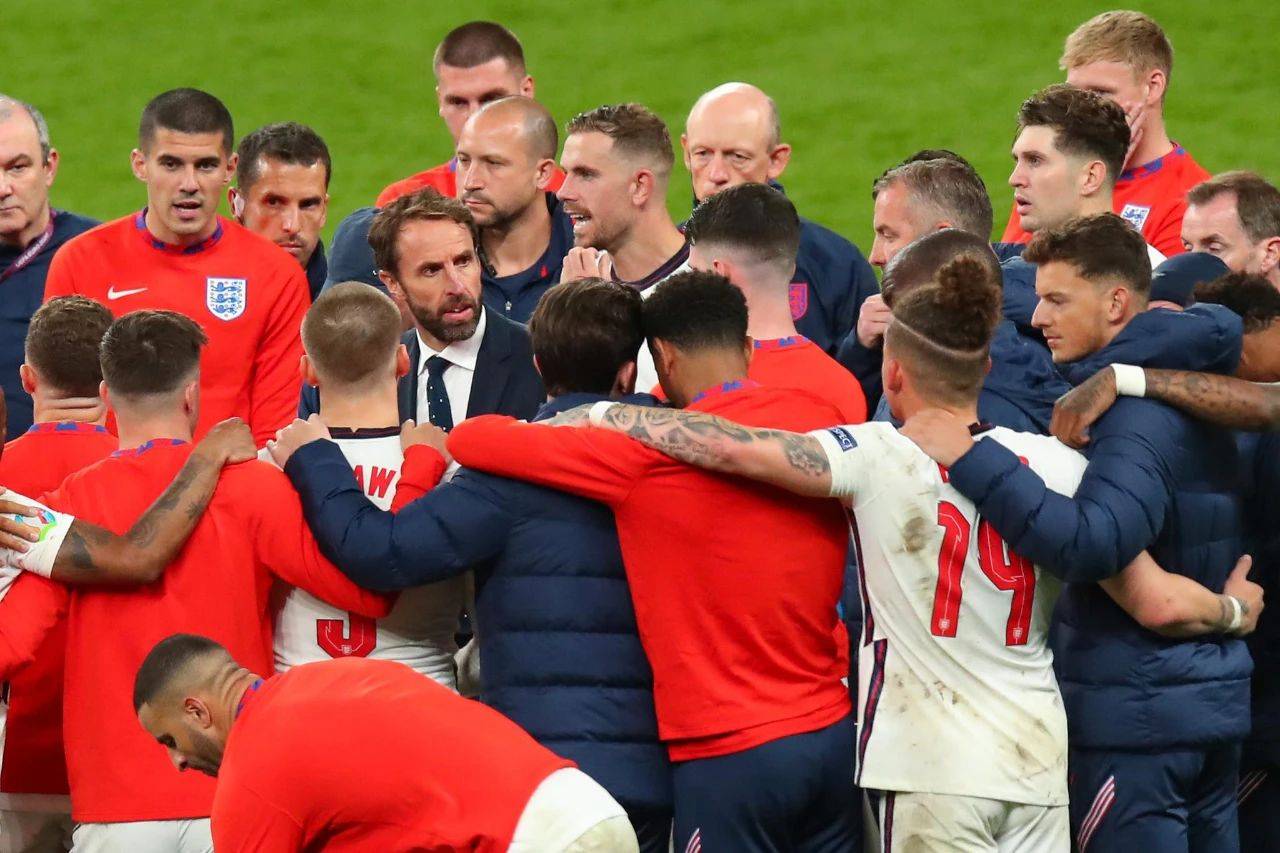 关于欧洲足球盛事中惊险刺激的比拼的信息 关于欧洲足球盛事中惊险刺激的比拼的信息