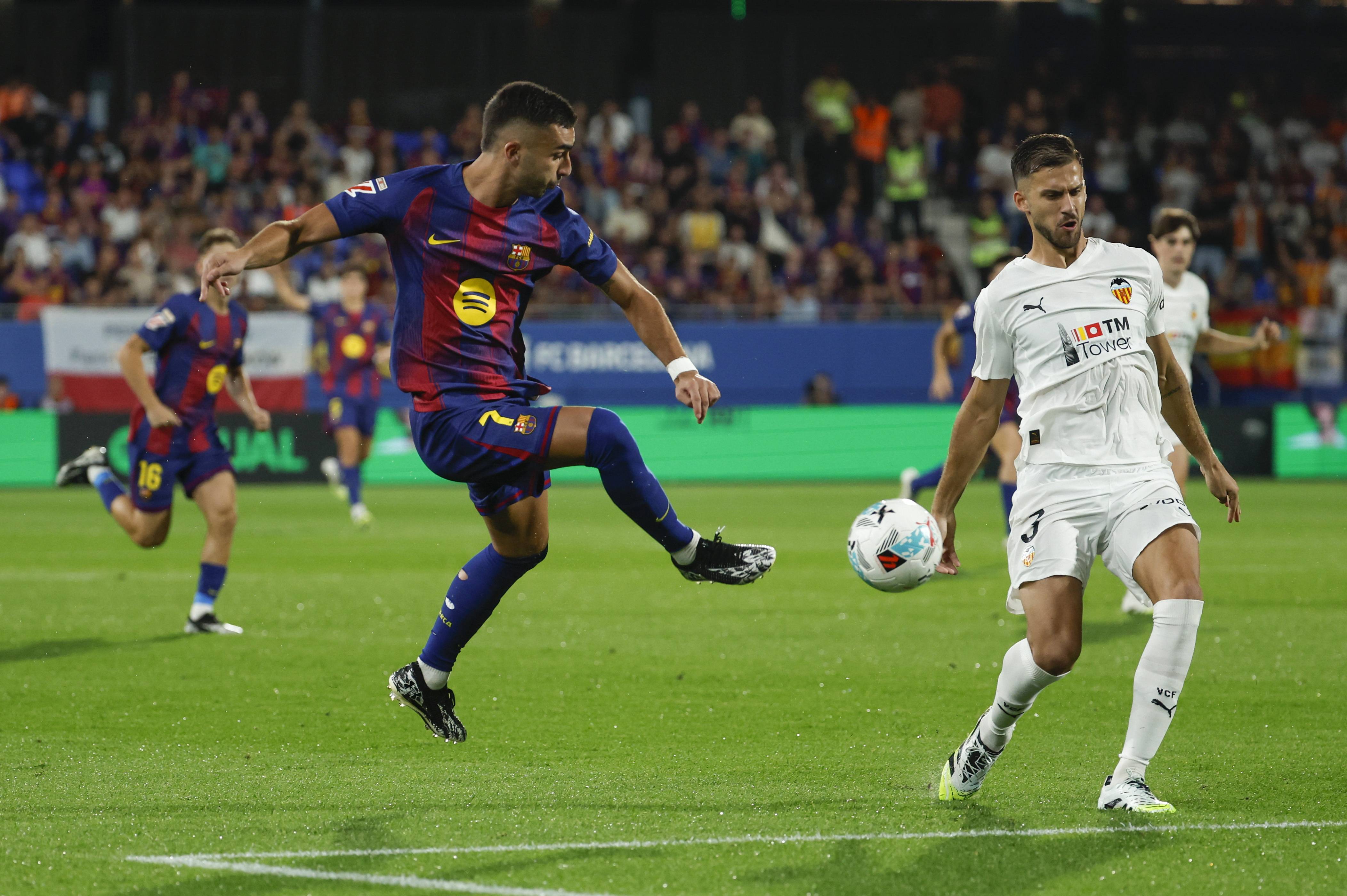 包含本轮足球比赛中球员发挥突出的词条