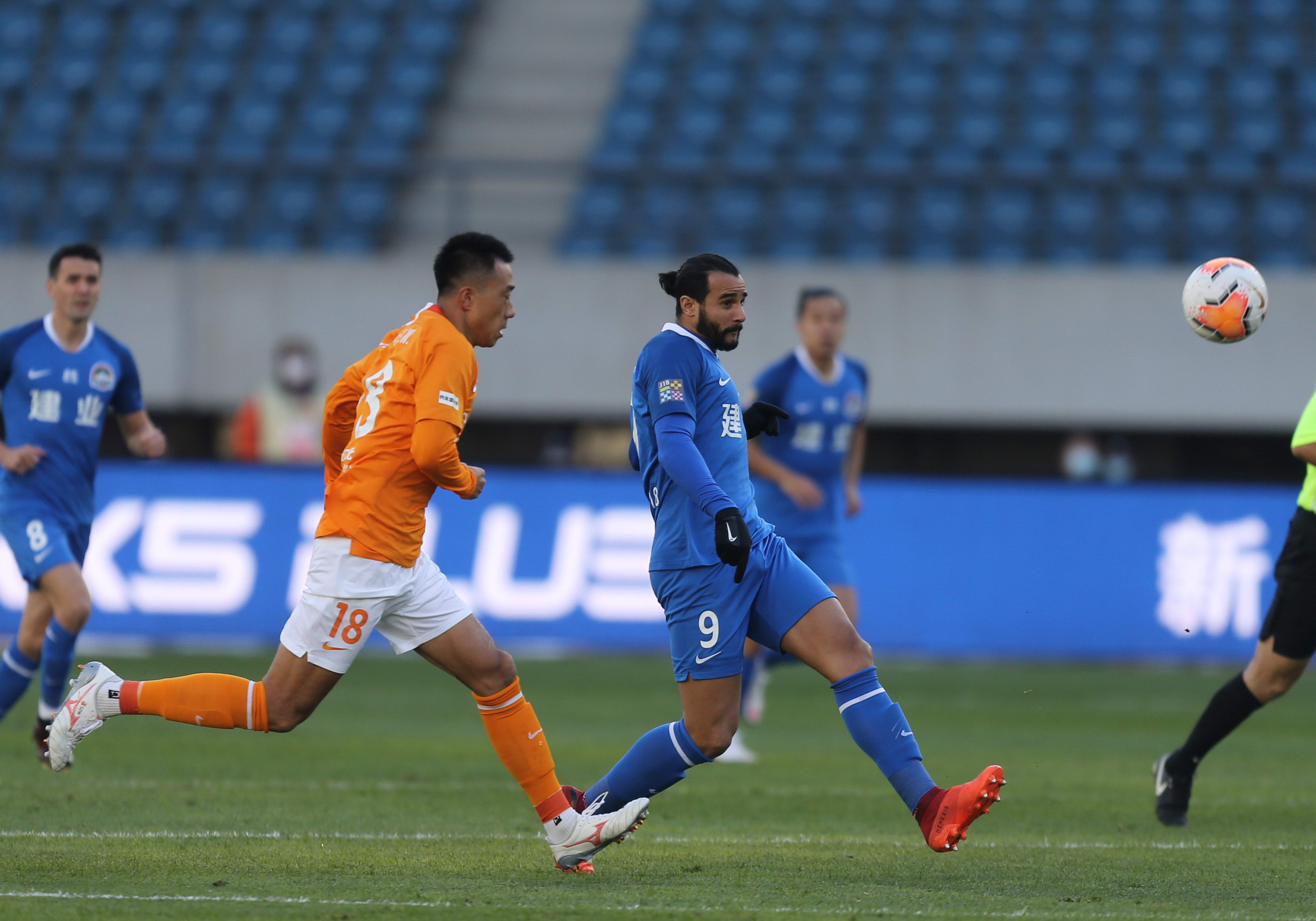 包含武汉卓尔客场击败河南建业，喜迎重要胜利的词条