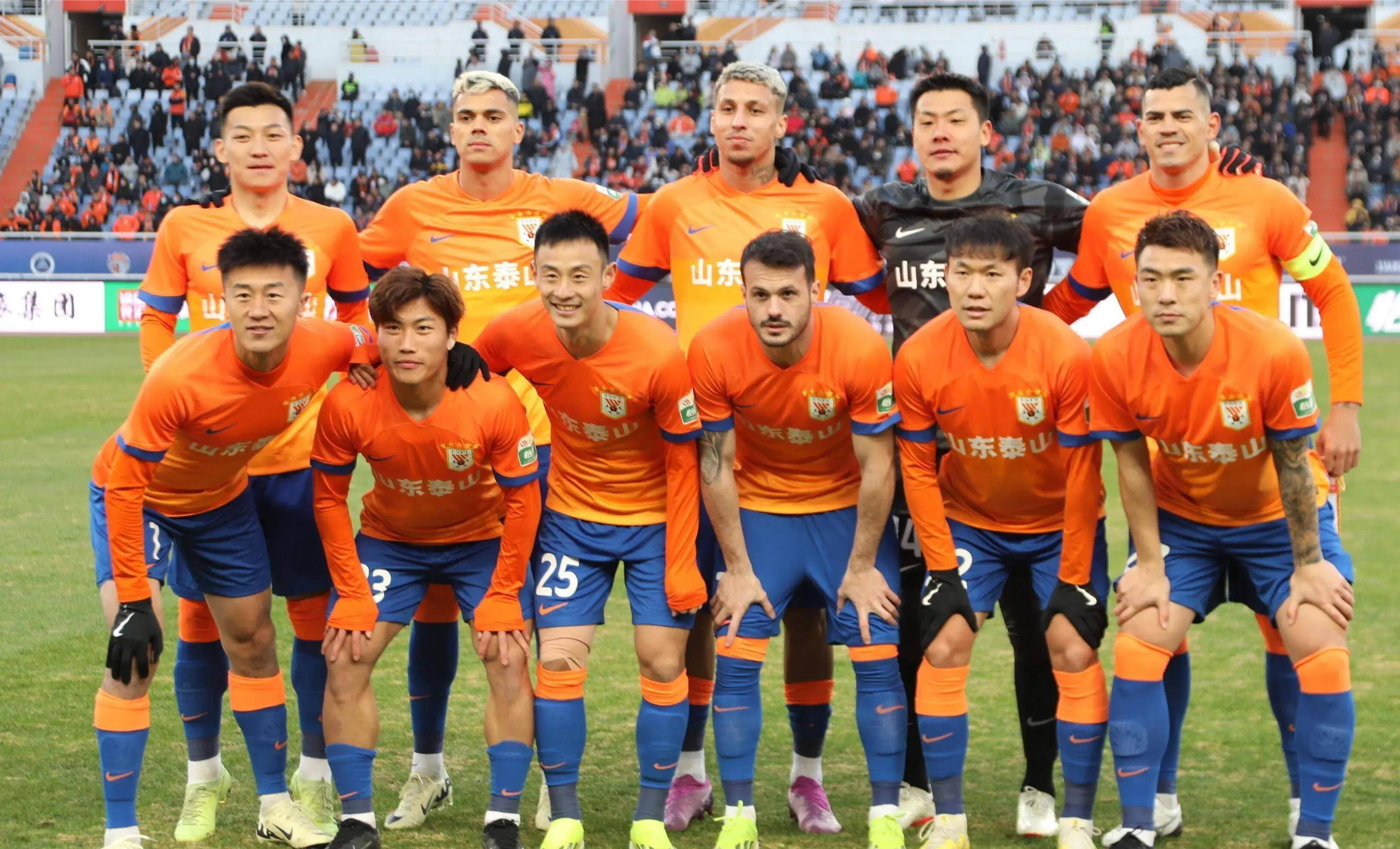 精彩比赛中，球队展现出色实力的简单介绍