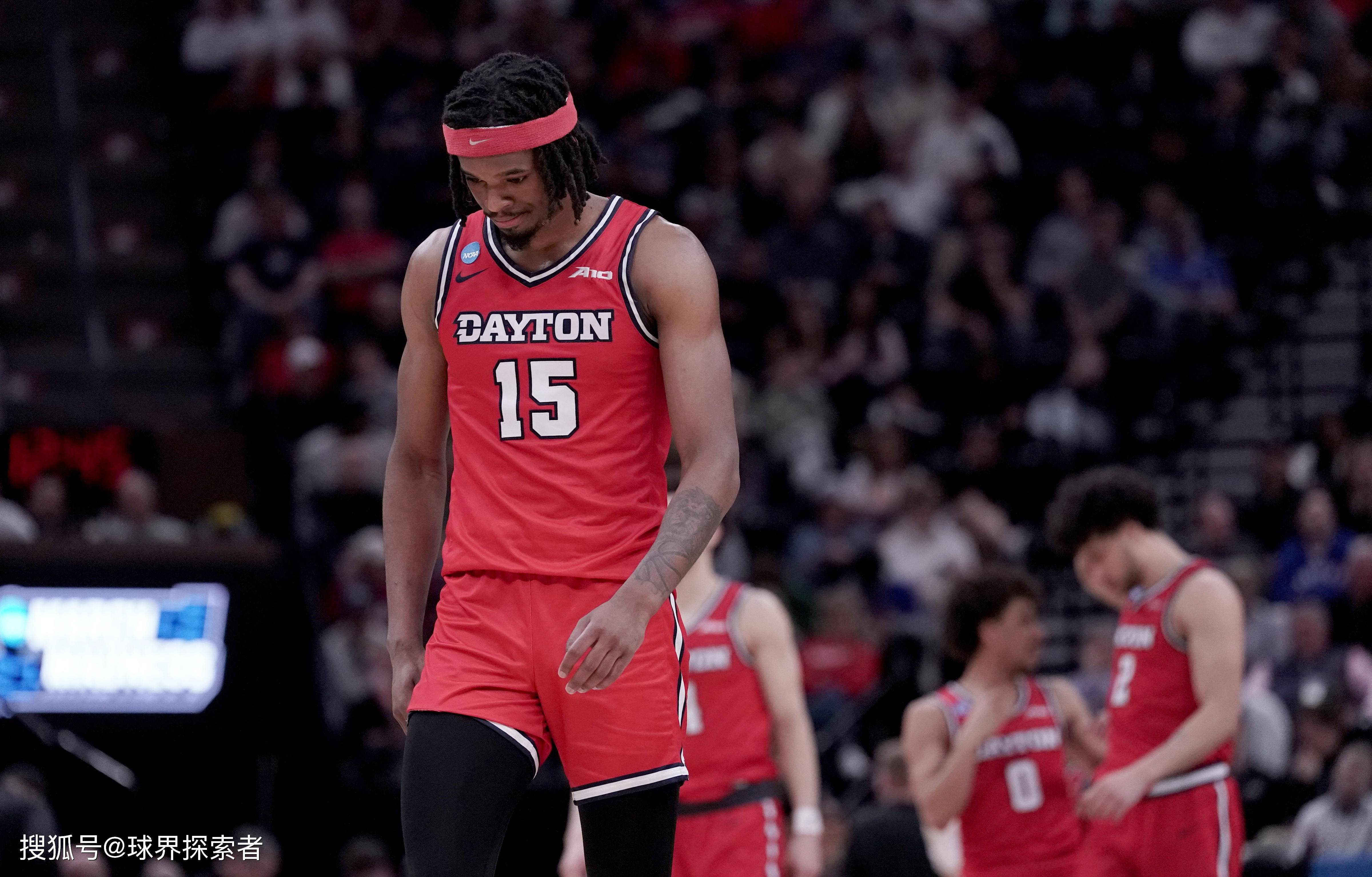 掘金碾压雄鹿B队，汉密尔顿统治全场的简单介绍