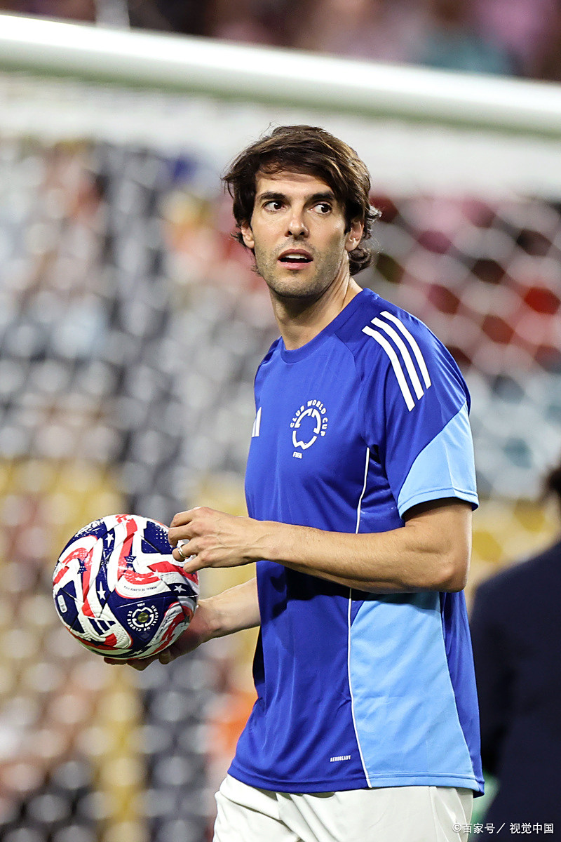 包含意大利完胜巴西，马尔基尼奥斯完成帽子戏法的词条