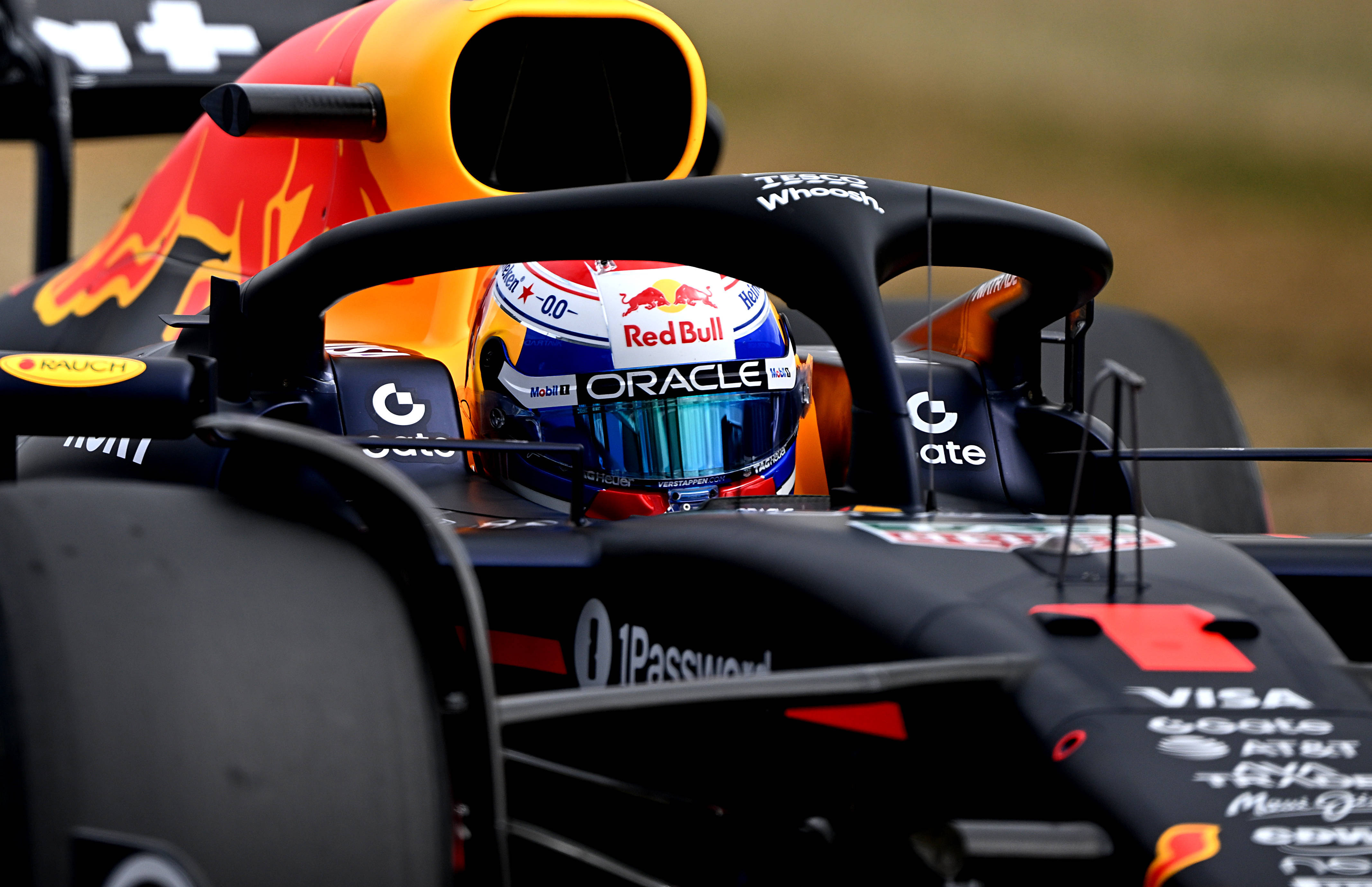 包含阿斯顿马丁翻盘红牛车队，阿隆索扛起全队的词条