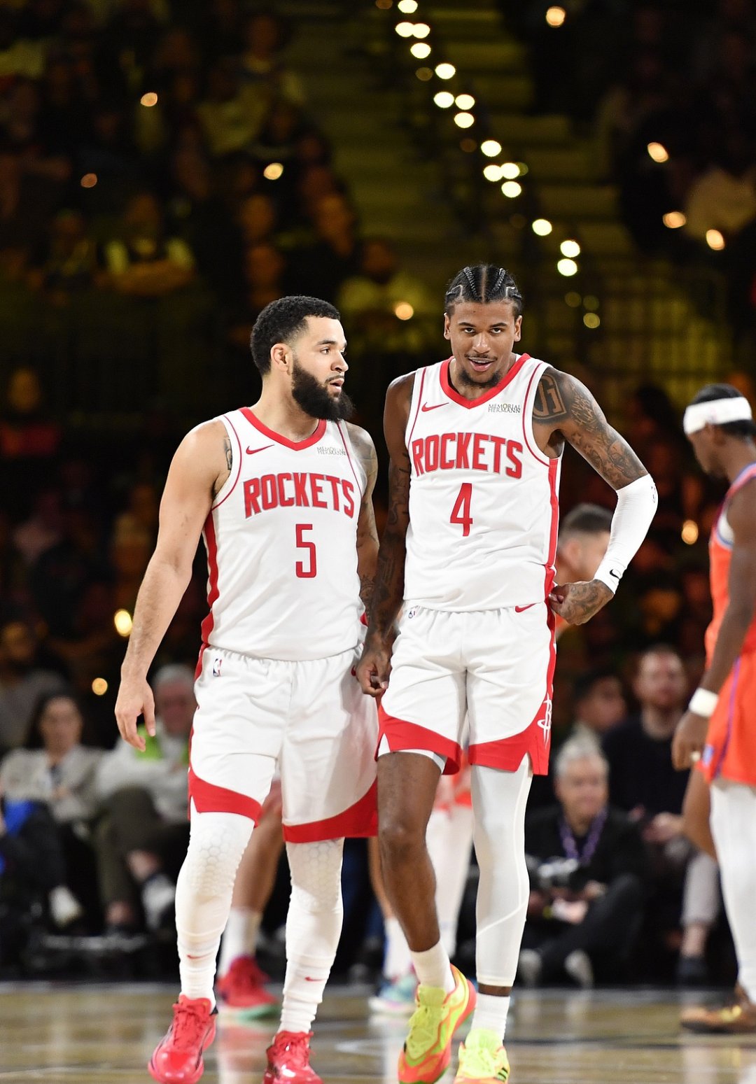 包含火箭力克湖人B队，拉塞尔统治全场的词条